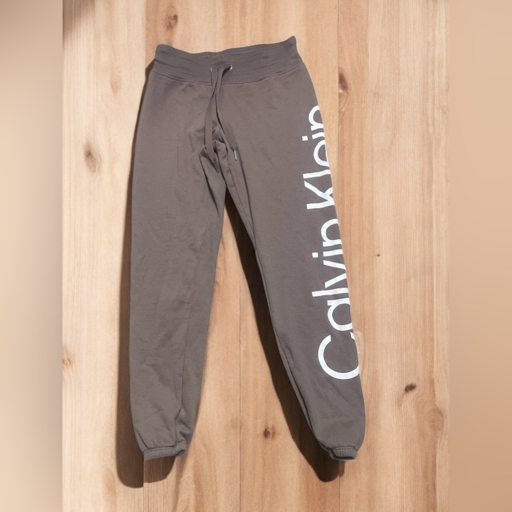 Calvin Klein joggers‎